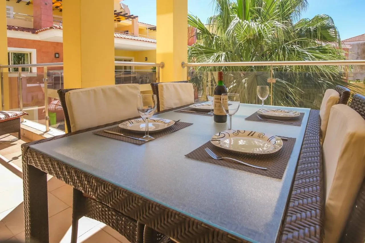 Valente Patio Apartment Lagos